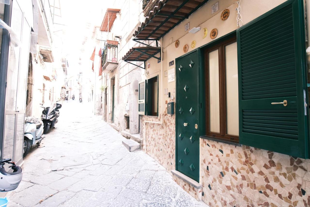 فيلا Montagnola34 - Historic Center نابولي المظهر الخارجي الصورة